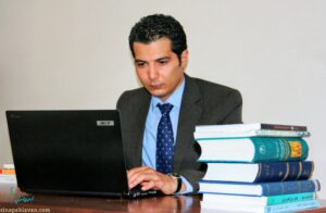 در دفتر وکالت افشین براتی 
